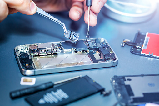 iPhone repair in dubai