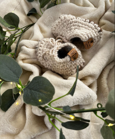 Natural wool baby slippers