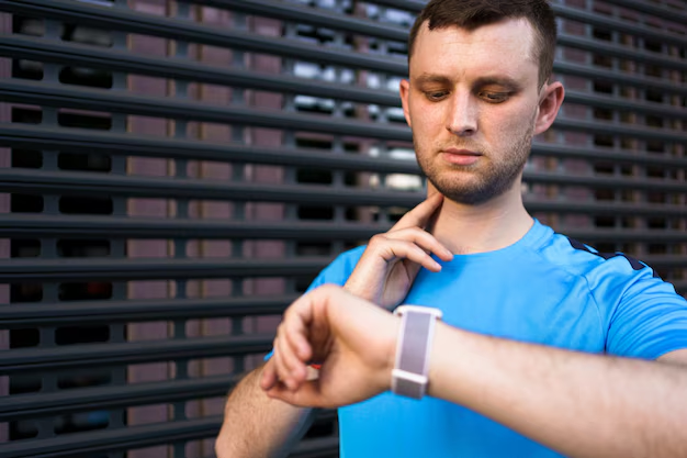 11 Best Heart Rate Monitors to Buy for Fitness Enthusiasts at Beach Camera