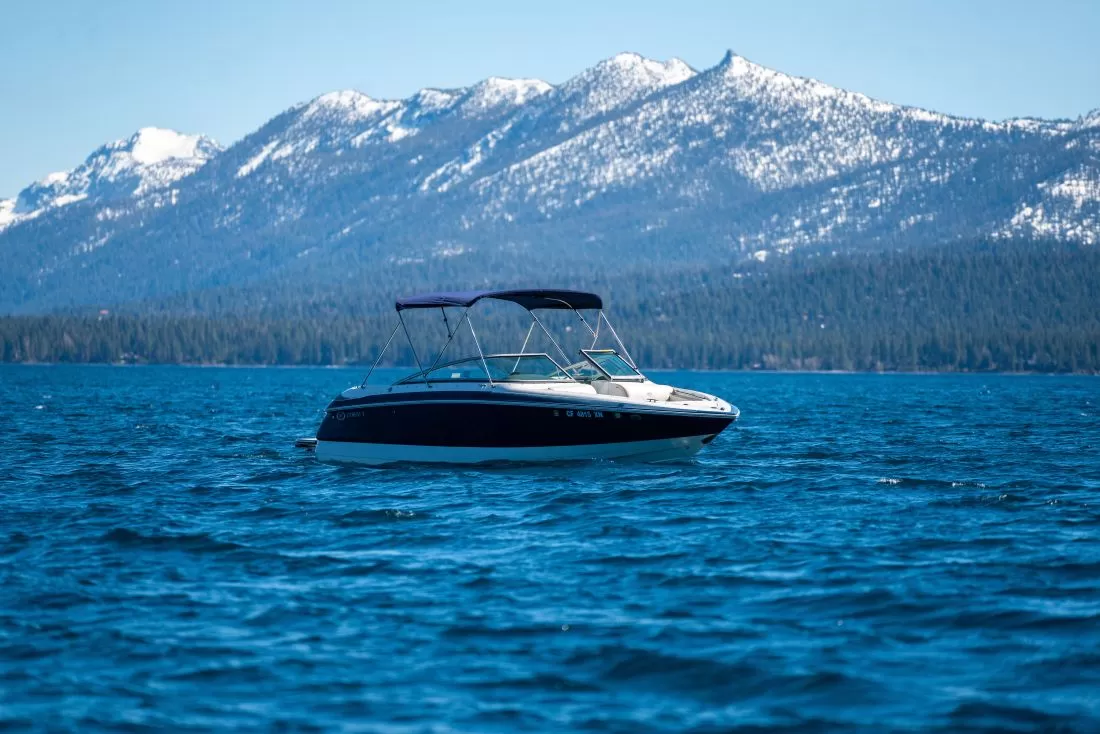 charter boat rental services Courtenay