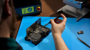 apple phone repair near me