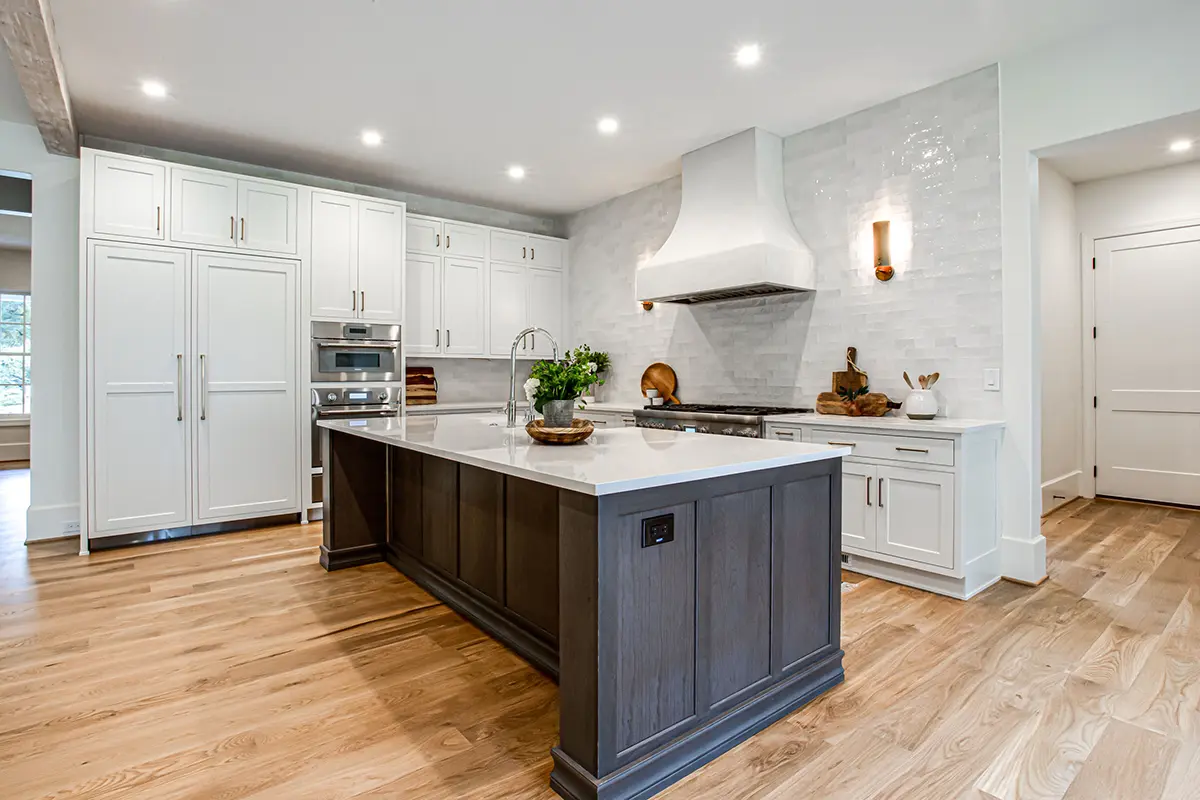 Built-in cabinets Dallas TX with luxury custom kitchen design