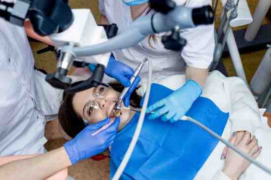 Implants-dentist Why More Patients Trust Local Clinics in Oxford