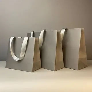 custom-luxury-shopping-bags