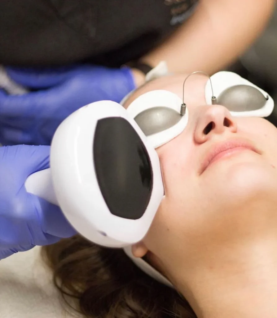 lumecca-894x1024 Unlock Your Skin’s True Potential with the Right Skin Clinic in Pune