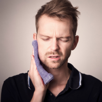 manage tooth pain